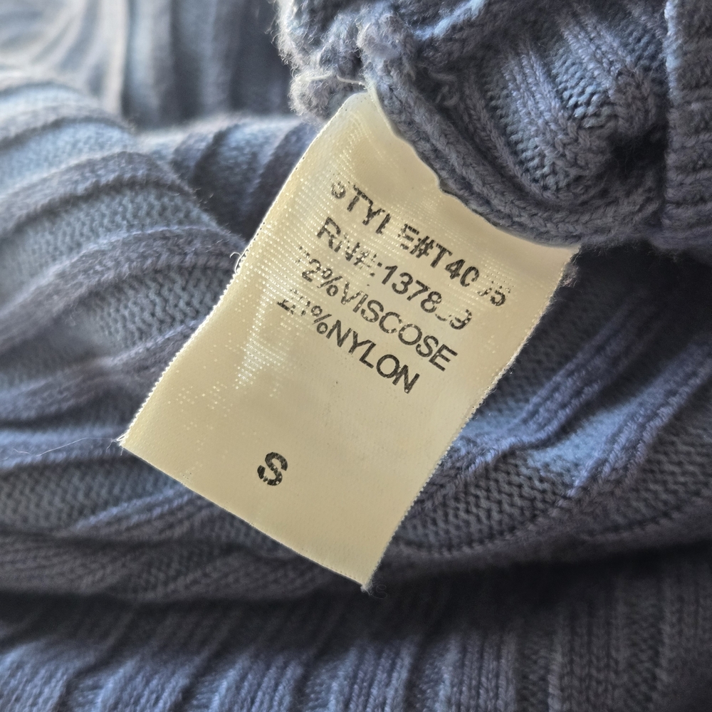 🌺 Dreamer by Debut Criss Cross V Neck Blue Sweater - Picture 10 of 12